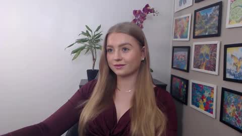 Snapshot of mysteryericax chatting on January 18, 2025, 8:10 am Erica online show from January 18, 2025, 8:10 am