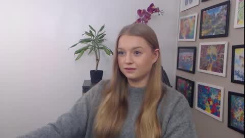 Snapshot of mysteryericax chatting on January 21, 2025, 9:46 am Erica online show from January 21, 2025, 9:46 am