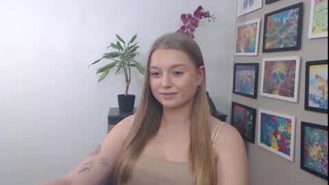 Snapshot of mysteryericax chatting on January 22, 2025, 10:50 am Erica online show from January 22, 2025, 10:50 am