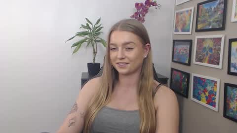 Snapshot of mysteryericax chatting on January 28, 2025, 5:56 pm Erica online show from January 28, 2025, 5:56 pm