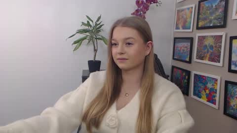 Snapshot of mysteryericax chatting on January 31, 2025, 11:56 am Erica online show from January 31, 2025, 11:56 am