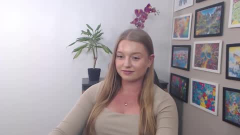 Snapshot of mysteryericax chatting on February 4, 2025, 1:59 pm Erica online show from February 4, 2025, 1:59 pm