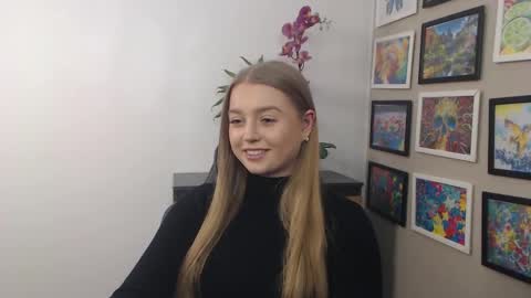 Snapshot of mysteryericax chatting on February 10, 2025, 1:33 pm Erica online show from February 10, 2025, 1:33 pm