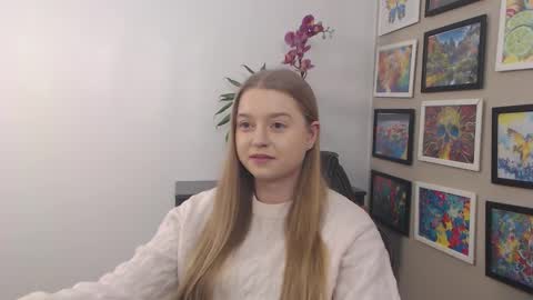 Snapshot of mysteryericax chatting on February 12, 2025, 7:44 am Erica online show from February 12, 2025, 7:44 am