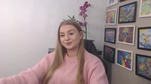 Snapshot of mysteryericax chatting on February 14, 2025, 11:42 am Erica online show from February 14, 2025, 11:42 am