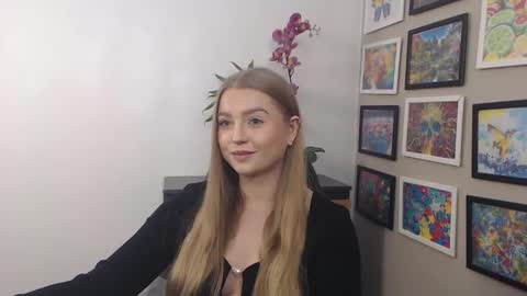 Snapshot of mysteryericax chatting on February 15, 2025, 8:11 am Erica online show from February 15, 2025, 8:11 am