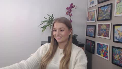 Snapshot of mysteryericax chatting on February 18, 2025, 8:49 am Erica online show from February 18, 2025, 8:49 am