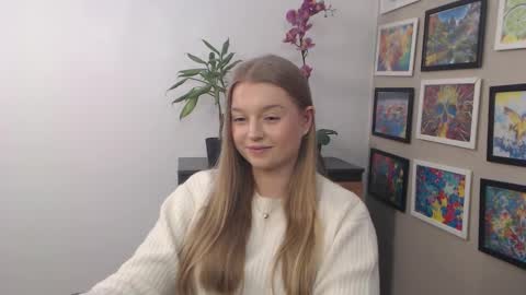 Snapshot of mysteryericax chatting on February 18, 2025, 11:55 am Erica online show from February 18, 2025, 11:55 am