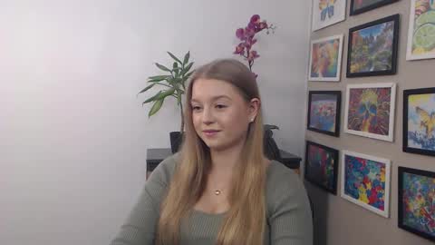 Snapshot of mysteryericax chatting on February 20, 2025, 7:45 am Erica online show from February 20, 2025, 7:45 am