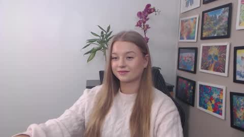 Snapshot of mysteryericax chatting on February 25, 2025, 8:58 am Erica online show from February 25, 2025, 8:58 am