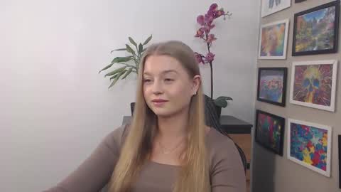 Snapshot of mysteryericax chatting on March 4, 2025, 6:37 am Erica online show from March 4, 2025, 6:37 am