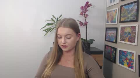 Snapshot of mysteryericax chatting on March 4, 2025, 9:51 am Erica online show from March 4, 2025, 9:51 am