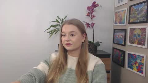 Snapshot of mysteryericax chatting on March 5, 2025, 6:54 am Erica online show from March 5, 2025, 6:54 am