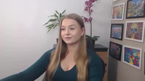 Snapshot of mysteryericax chatting on March 6, 2025, 10:41 am Erica online show from March 6, 2025, 10:41 am