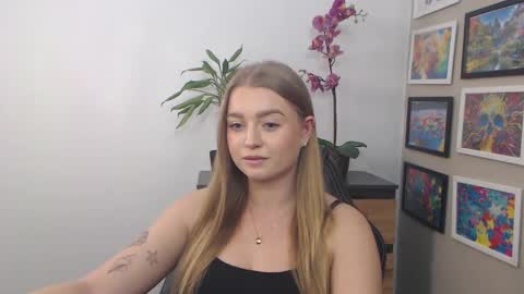 Snapshot of mysteryericax chatting on March 7, 2025, 8:56 am Erica online show from March 7, 2025, 8:56 am