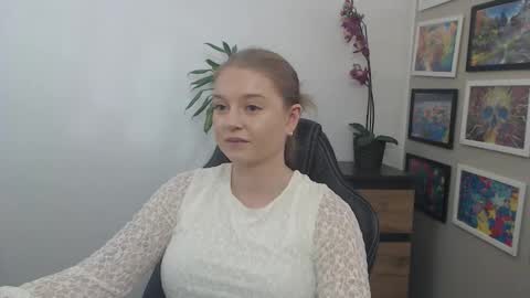 Snapshot of mysteryericax chatting on September 24, 2025, 7:12 am Erica online show from September 24, 2025, 7:12 am