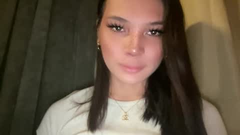 Snapshot of mysteryman_xxx chatting on January 18, 2026, 2:15 am UR GIRL NEXTDOOR online show from January 18, 2026, 2:15 am