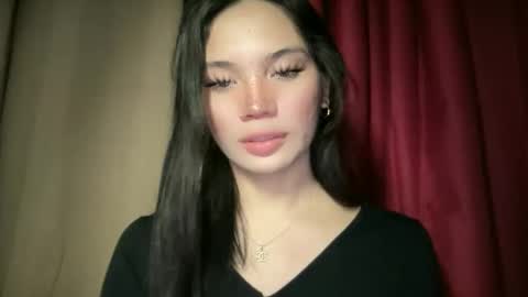 Snapshot of mysteryman_xxx chatting on February 4, 2026, 5:41 pm UR GIRL NEXTDOOR online show from February 4, 2026, 5:41 pm