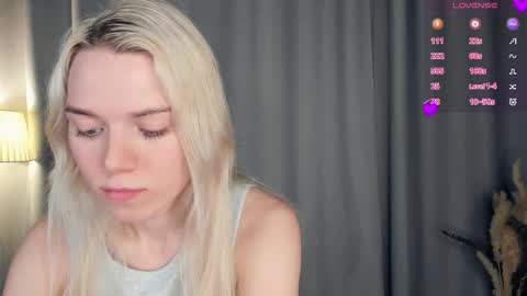 Snapshot of myviolet_rush chatting on November 9, 2025, 8:07 pm Olivia or just olive online show from November 9, 2025, 8:07 pm