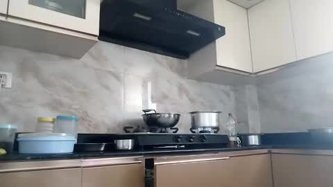 n298033 online show from March 25, 2026, 5:13 am