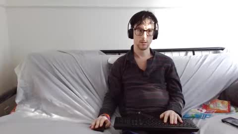 a Ordinary Boy online show from February 24, 2026, 8:51 pm