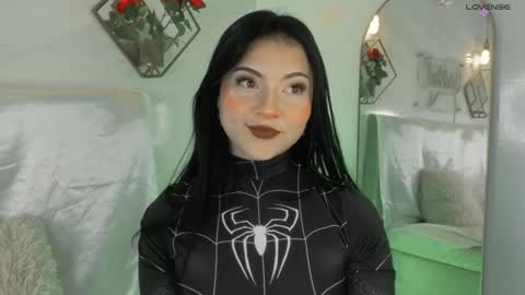 Snapshot of naamah_b chatting on October 30, 2025, 2:51 pm naamah_b online show from October 30, 2025, 2:51 pm