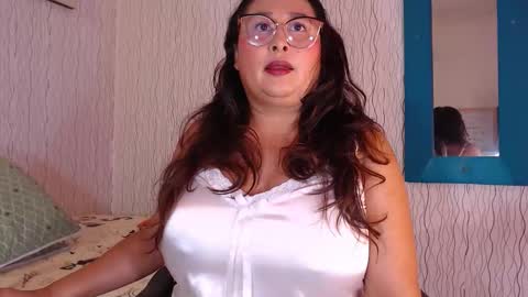 Snapshot of nadiawhite_ chatting on September 8, 2025, 5:56 pm Nadia online show from September 8, 2025, 5:56 pm