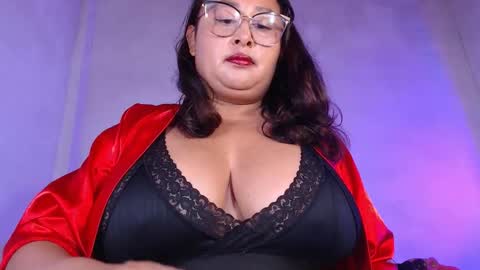 Snapshot of nadiawhite_ chatting on December 1, 2025, 9:14 am Nadia online show from December 1, 2025, 9:14 am