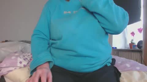 Snapshot of nadine321 chatting on December 25, 2024, 3:17 pm Nadine online show from December 25, 2024, 3:17 pm