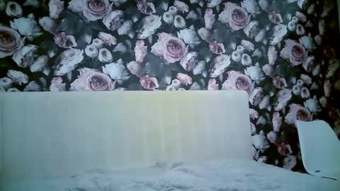 Nadjia online show from December 17, 2025, 12:05 am