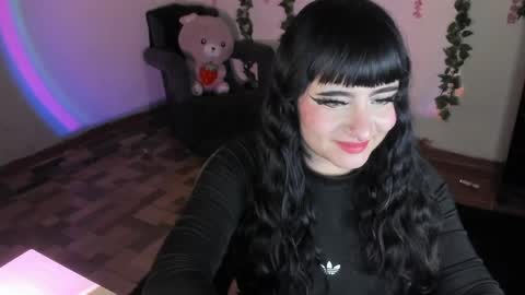 Snapshot of naeniademont chatting on May 28, 2026, 1:52 pm naeniademont online show from May 28, 2026, 1:52 pm