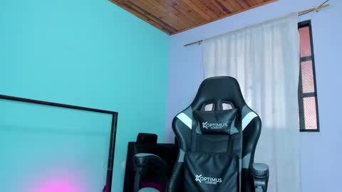 Snapshot of nagi_strong chatting on January 4, 2025, 6:40 pm nagui online show from January 4, 2025, 6:40 pm