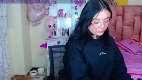 nahia cute     only   online show from February 19, 2025, 2:44 pm