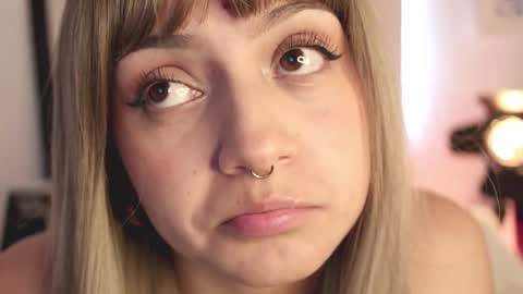 Snapshot of nahiapaws chatting on February 18, 2025, 3:21 pm Nahia INDEPENDENT MODEL P online show from February 18, 2025, 3:21 pm