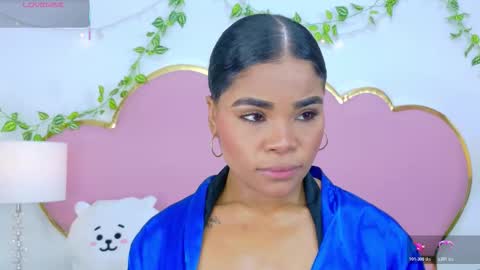 NahiaraReina  online show from November 15, 2025, 1:18 pm