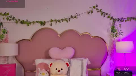 Snapshot of nahiarareina chatting on July 6, 2026, 1:19 pm NahiaraReina online show from July 6, 2026, 1:19 pm