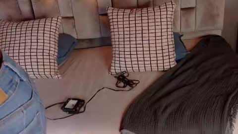  VICTORIA  online show from February 7, 2026, 7:28 pm