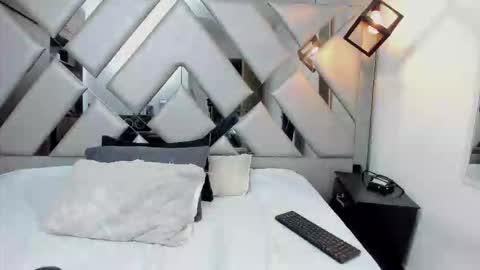 Nahomi  online show from March 17, 2026, 9:40 pm