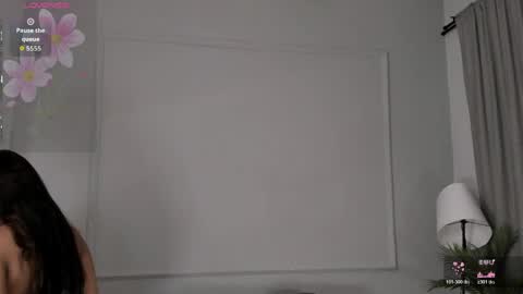 nahomycarterr online show from April 15, 2026, 11:39 am