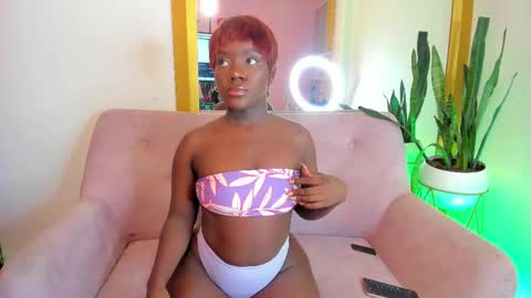 Snapshot of nainadeivis chatting on February 18, 2025, 8:25 pm Naina online show from February 18, 2025, 8:25 pm