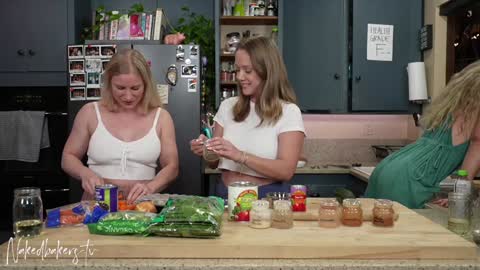 Snapshot of nakedbakers chatting on December 16, 2024, 3:08 am Naked Bakers online show from December 16, 2024, 3:08 am