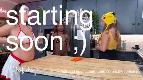 Snapshot of nakedbakers chatting on October 29, 2025, 1:52 am Naked Bakers online show from October 29, 2025, 1:52 am