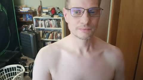 NakedClown online show from April 28, 2026, 7:52 pm