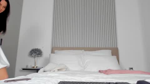 Snapshot of nakedjewel chatting on March 8, 2025, 1:06 am nakedjewel online show from March 8, 2025, 1:06 am