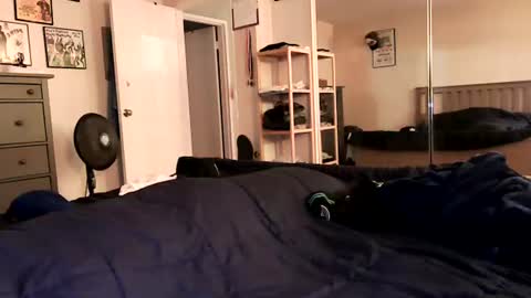 nakedmonkey online show from June 21, 2026, 1:08 am