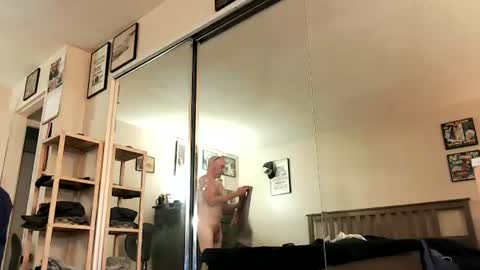 nakedmonkey online show from July 5, 2026, 1:12 am