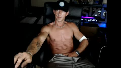 Snapshot of nakedoutsdeurwndw chatting on April 19, 2026, 1:27 am nakedoutsdeurwndw online show from April 19, 2026, 1:27 am