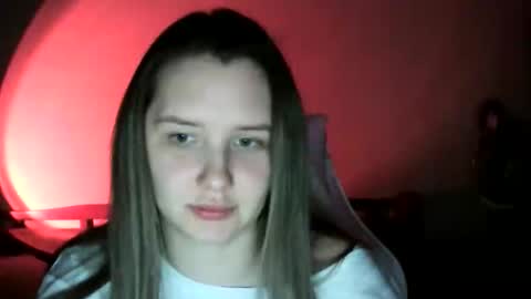 Snapshot of nalorine chatting on April 3, 2026, 4:16 pm Lola online show from April 3, 2026, 4:16 pm