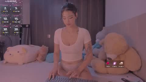 N A M I    -   OF  namibergmant online show from October 16, 2025, 9:49 pm