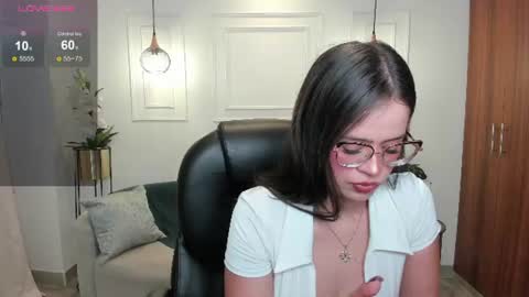 Snapshot of nanaa_snow chatting on June 30, 2026, 1:17 am Nanaa snow online show from June 30, 2026, 1:17 am
